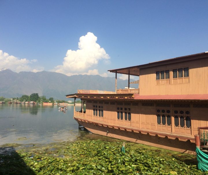 Kaschmir Rundreise - Hausboot auf dem Dal Lake in Srinagar, in Indiens Kaschmir