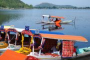 Kaschmir Rundreise - Shikara Boote auf dem Dal Lake in Srinagar, Kaschmir, Indien