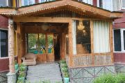 Kaschmir Reise - Hotel Bombay Palace Pahalgam Eingang