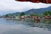 Wandern Indien - Shikara Boote auf dem Dal Lake in Srinagar, Kaschmir